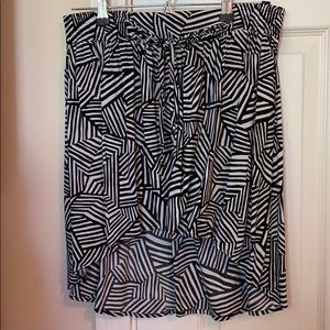 Flirty black and white hi-lo flared skirt
